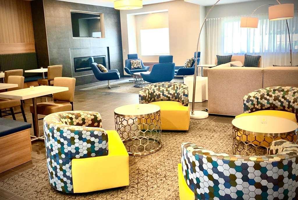 Microtel Inn & Suites By Wyndham Warsaw Interior photo