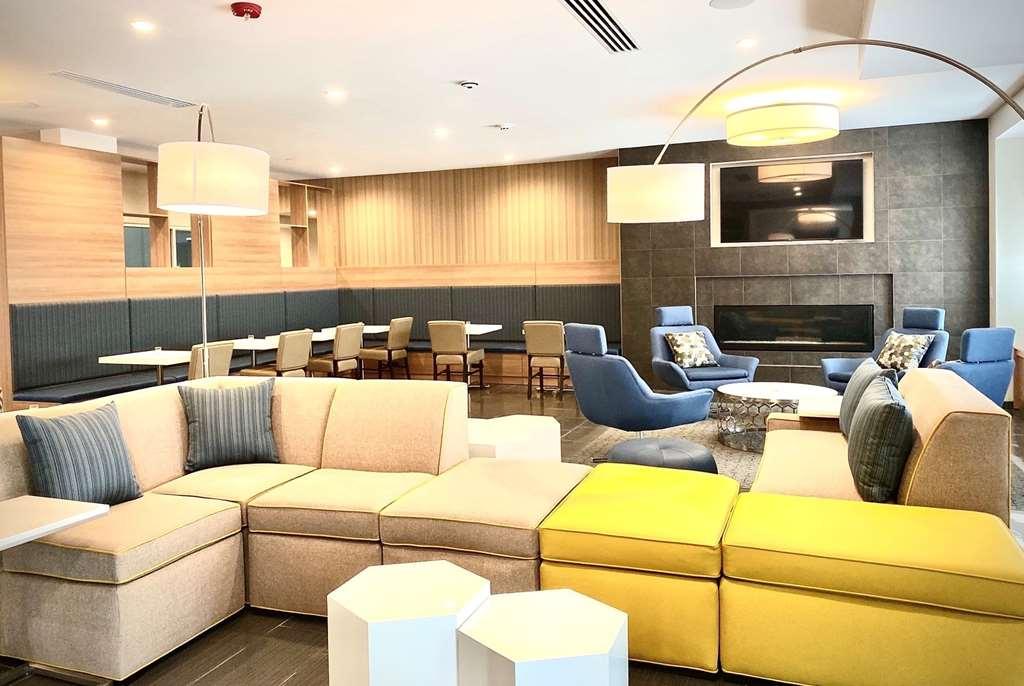 Microtel Inn & Suites By Wyndham Warsaw Interior photo